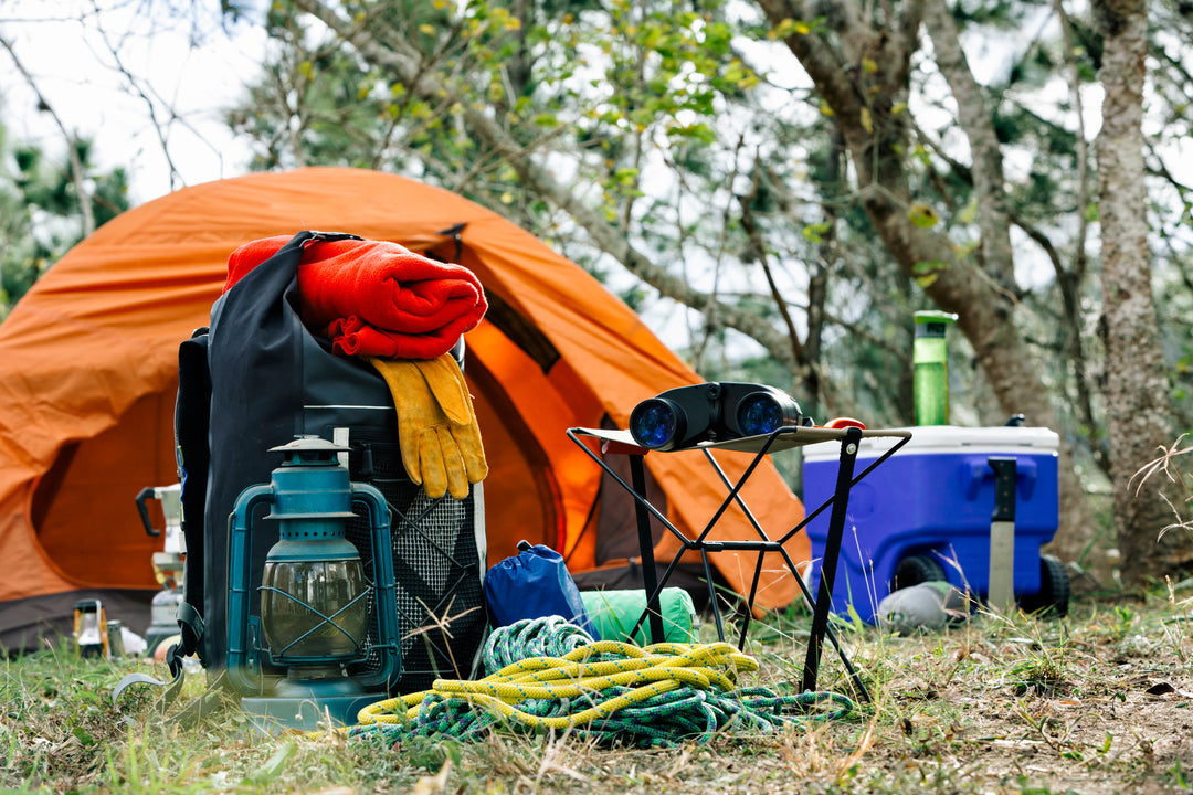 Campingzelte, Schlafsäcke & Isomatten