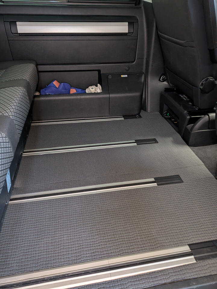 VANFLOOR passgenauer Teppich für den Fahrgastraum