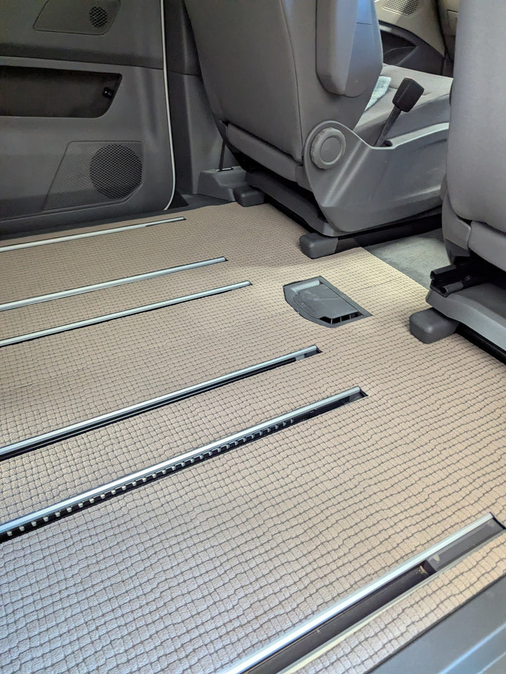 VANFLOOR passgenauer Teppich für den Fahrgastraum