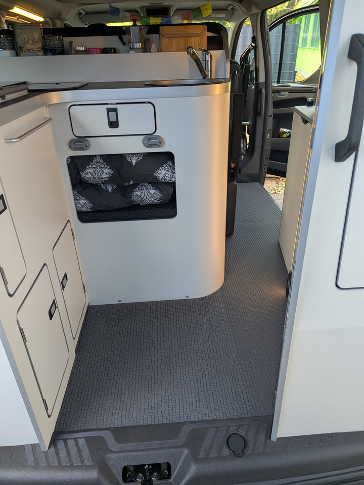 VANFLOOR passgenauer Teppich für den Fahrgastraum